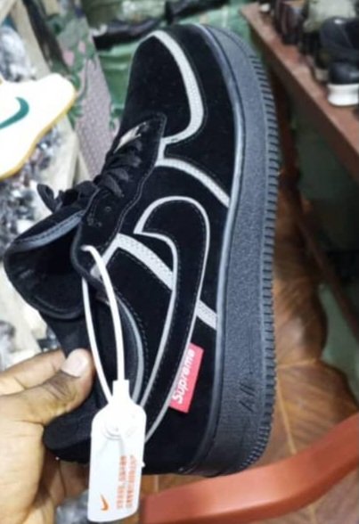 Nike Air Force 1 x Supreme